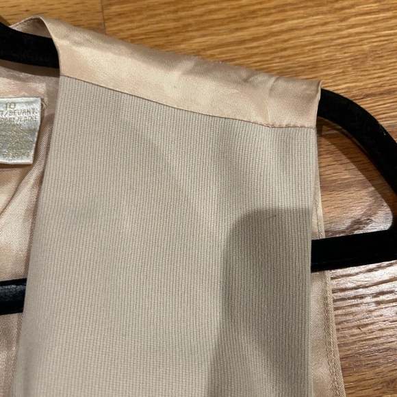 Tailored Dana Buchman Vest - Picture 4 of 8